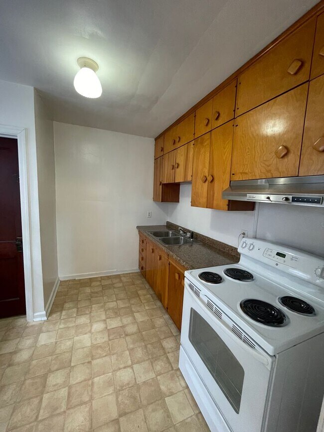 Foto del edificio - 5250 E St Joseph St