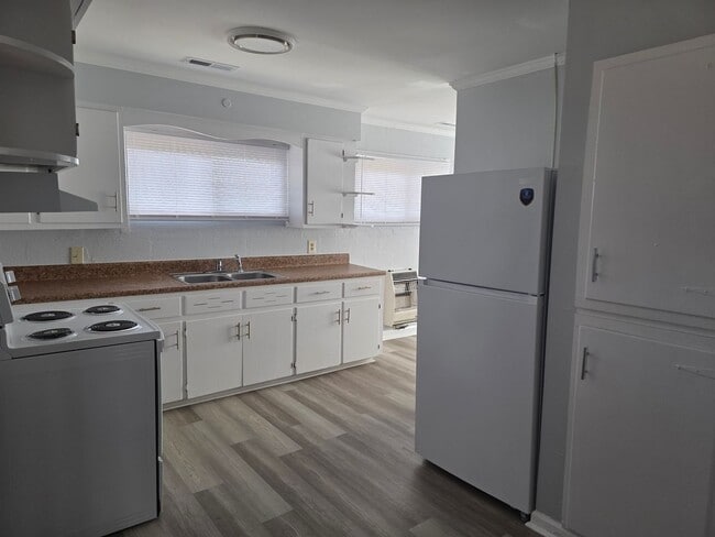 Foto del edificio - Cute 2 bedroom, 1 bath Duplex