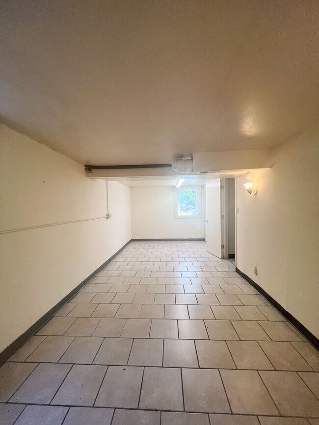 Foto del edificio - 1101 N Garth Ave