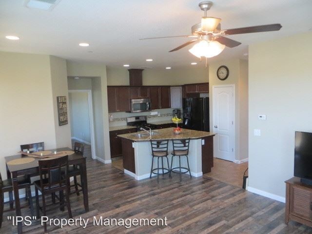 Building Photo - 2 br, 2 bath House - 3170 Redington Ave.