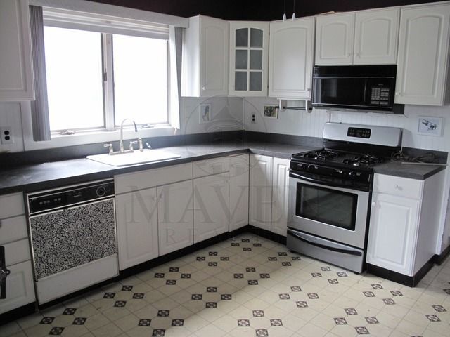 Primary Photo - 74 Bristol Rd