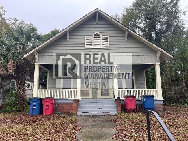 Building Photo - 3016 Ridge Ave