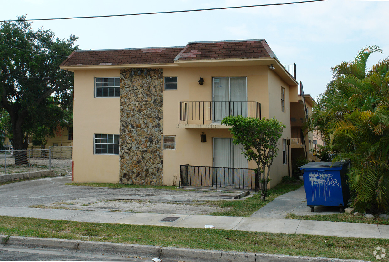 Building Photo - 1120 NW 7th St