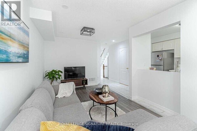 Photo du bâtiment - 1591 S Parade Ct