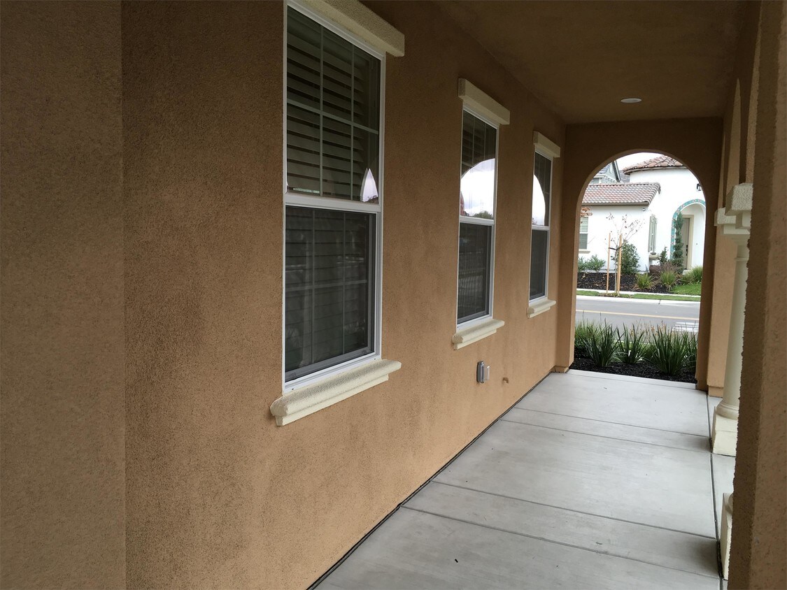Primary Photo - 262 Grazia Ave