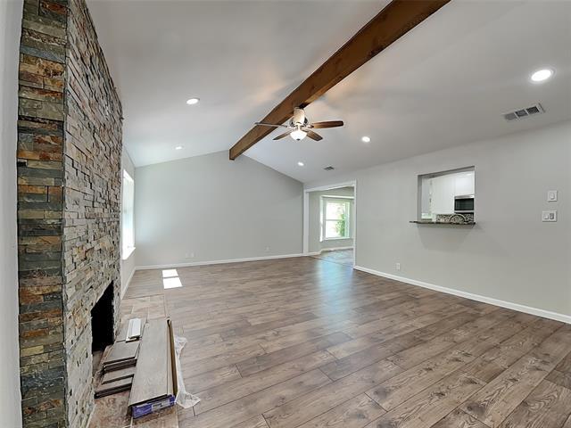 Foto del edificio - 1320 Juniper Ln