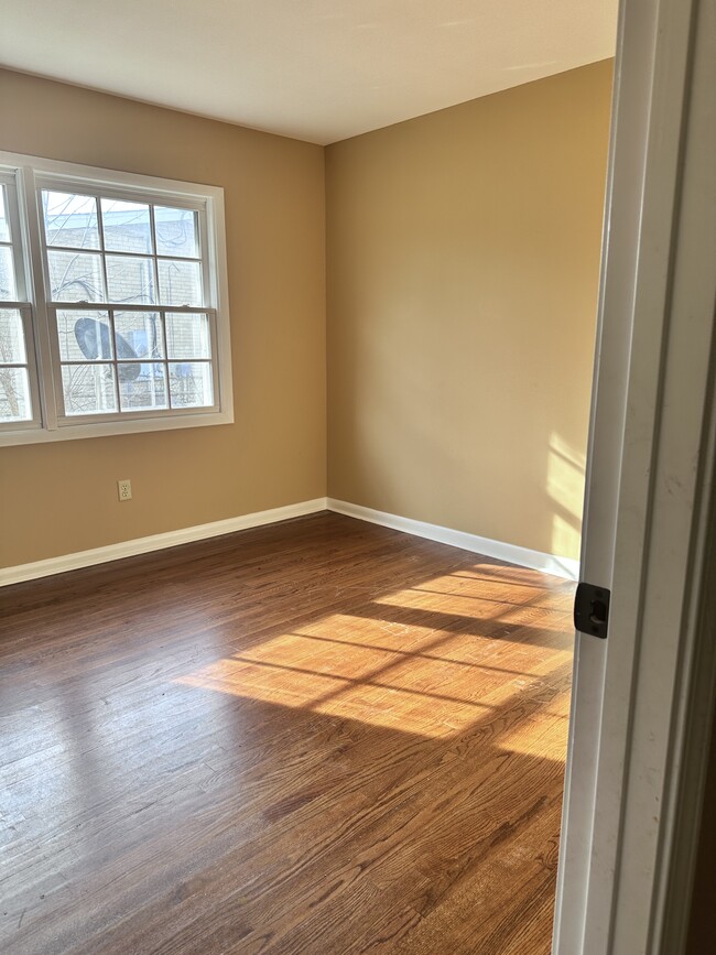 Building Photo - 3719 Quenby Ct
