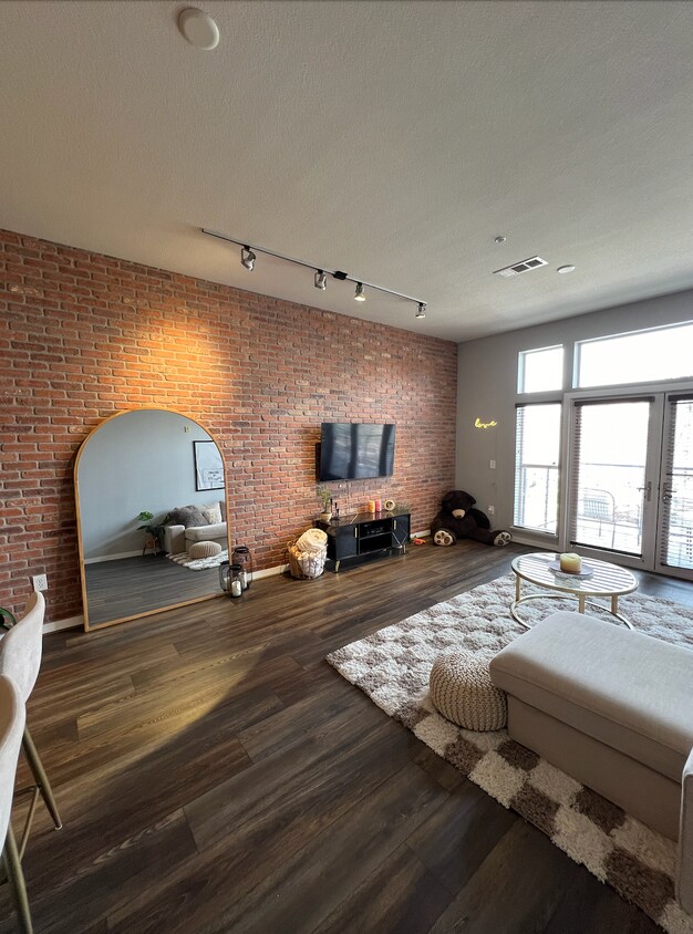 Foto principal - 7240 W Custer Ave