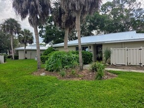 Building Photo - 11456 W Bayshore Dr