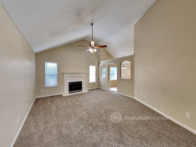 Building Photo - 4073 Five Oaks Ct