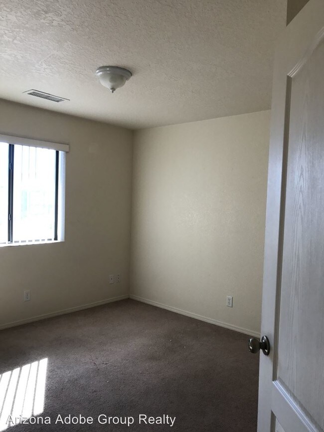 Foto del edificio - 2 br, 2 bath Apartment - 4470 E. Canyon Trail