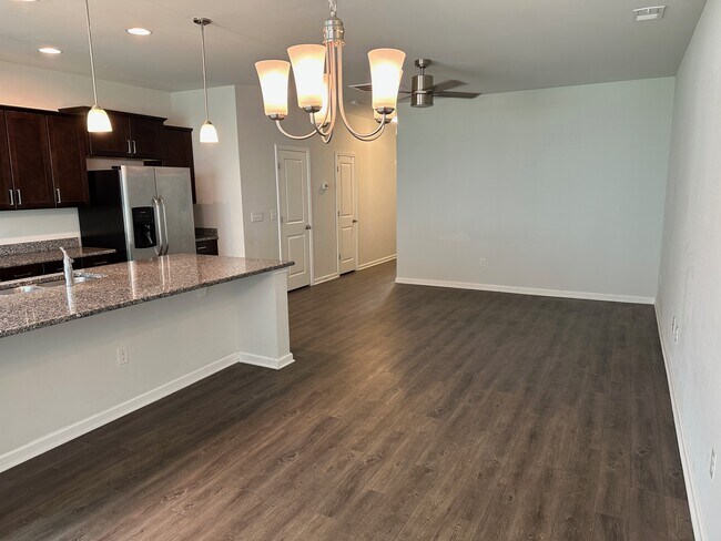 Foto del edificio - 1045 Tee Shot Dr