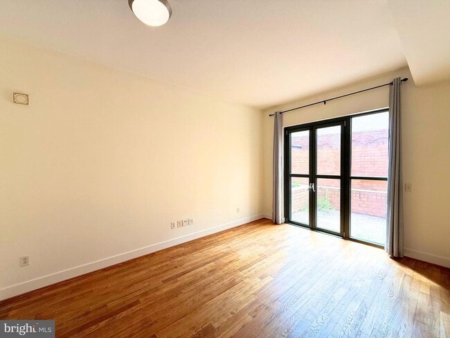 Foto del edificio - 910 M St NW