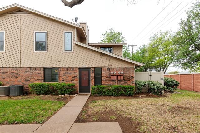 Building Photo - 2240 Tarpley Rd