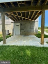 Building Photo - 1103 Llano Dr