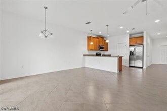 Building Photo - 10818 Alvara Way