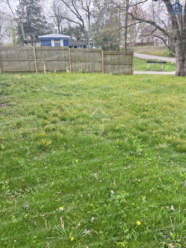 Foto del edificio - 159 County Farm Rd