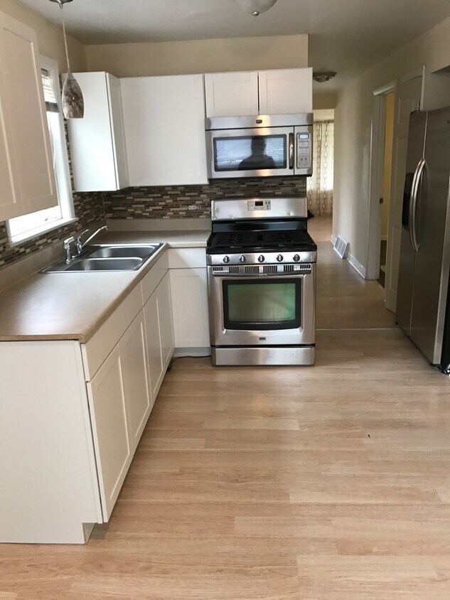 Foto del edificio - 11540 S Lafayette Ave