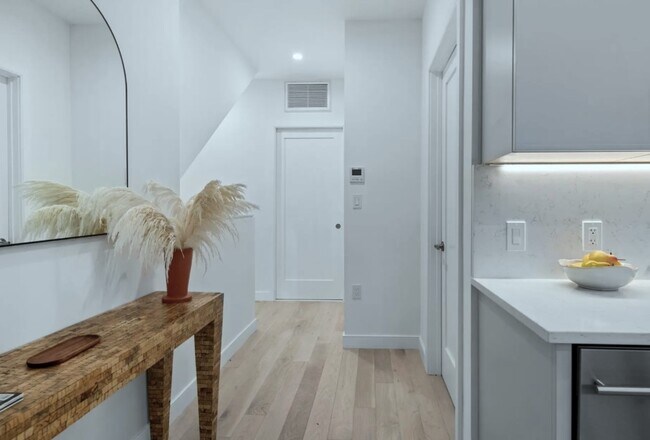 Foto del edificio - 538 Clinton St
