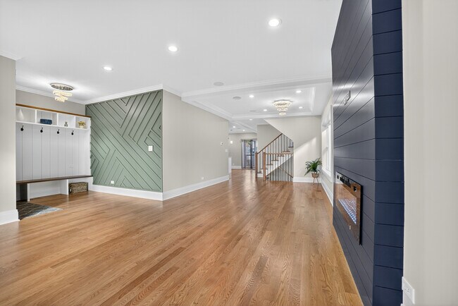 Foto del edificio - 3019 N Kenneth Ave