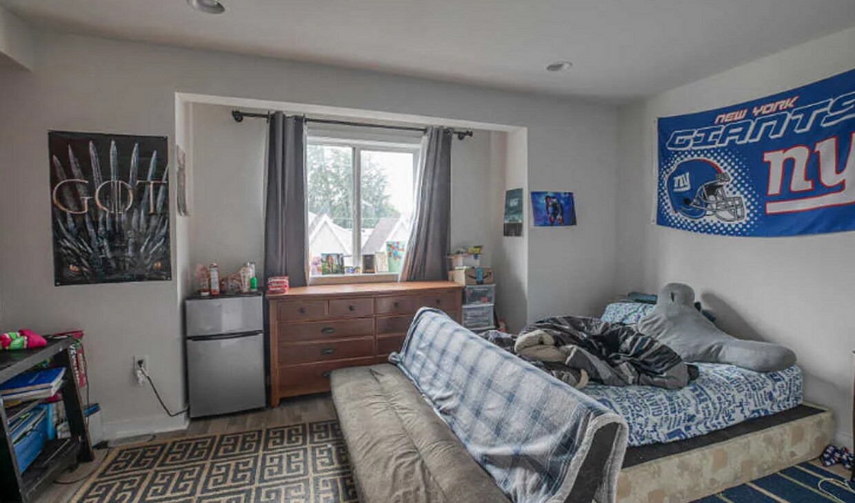 Foto principal - 1725 W Montgomery Ave
