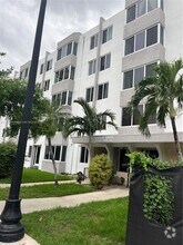 Building Photo - 250 180th Dr