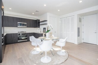 Building Photo - 110 Brunswick St