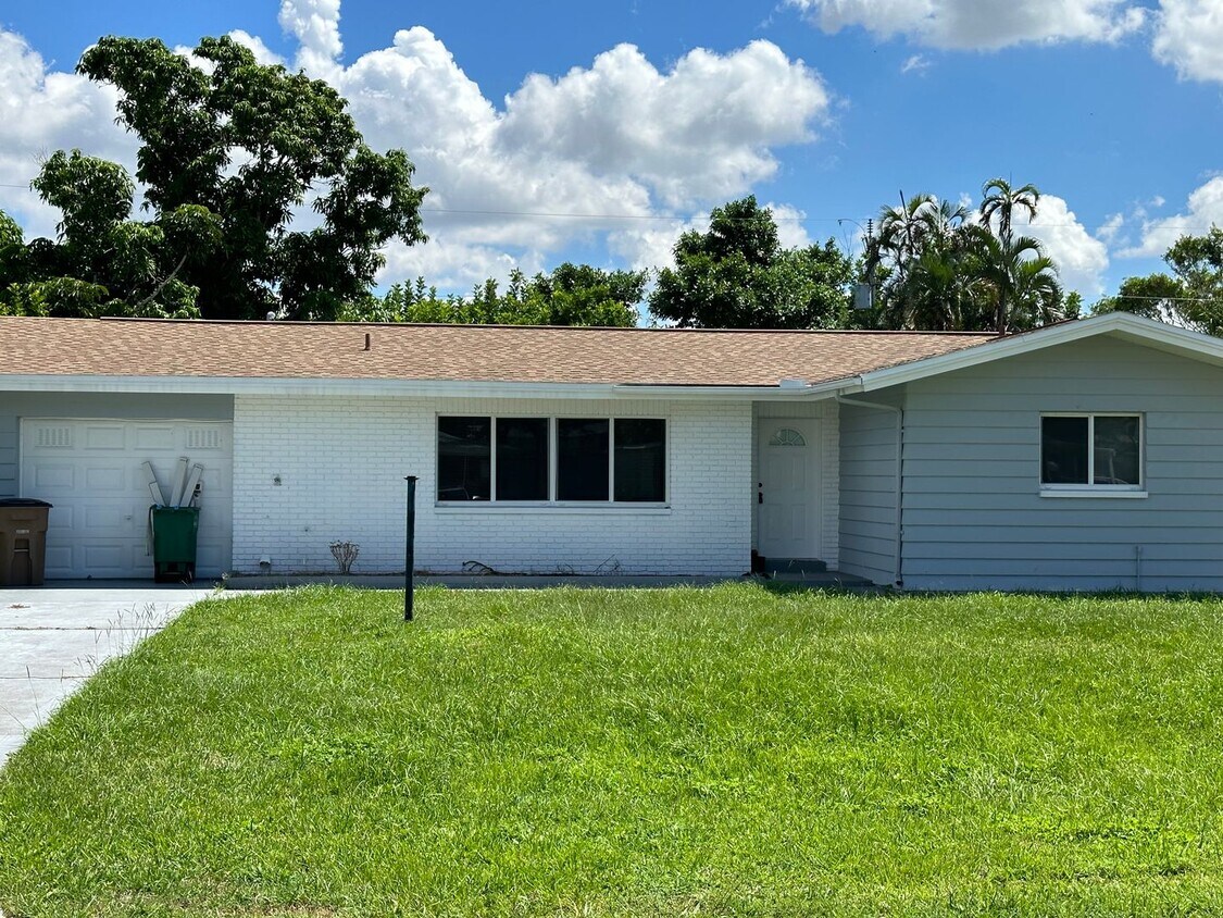 Primary Photo - 3 Bed, 2 Bath Spacious Single Family Home ...