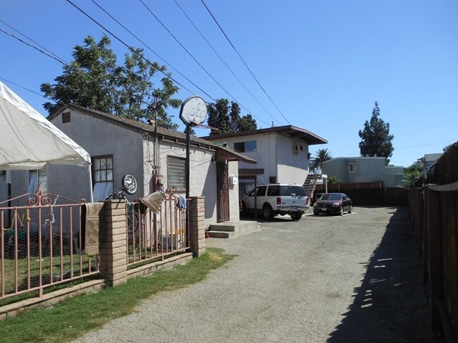 Building Photo - 9824-9826 Rio Hondo Pky