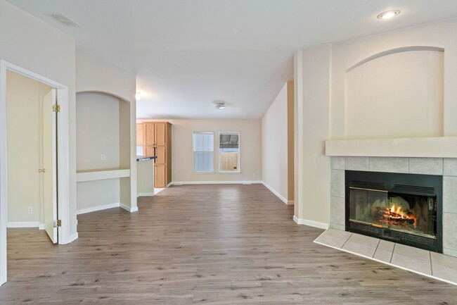 Foto del edificio - 3BR House Available