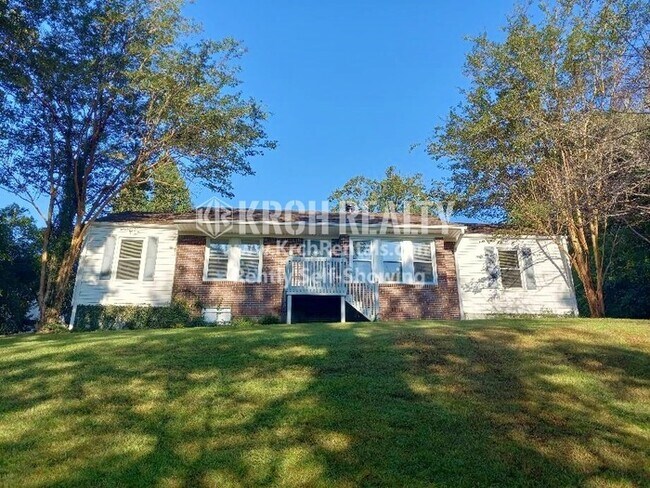 Foto del edificio - Beautiful 3-Bed, 2-Bath Home Offers Tons o...