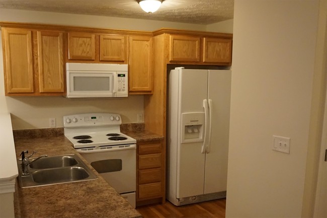 Building Photo - 159 Midland Trail