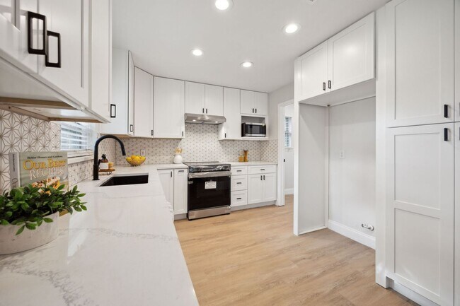 Foto del edificio - 3413 Parkhaven Dr