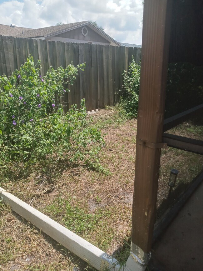 Building Photo - 9205 Saddlecreek Dr