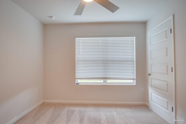 Building Photo - 7328 Lakeside Oak Ct