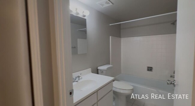 Building Photo - 2644 N 46th St