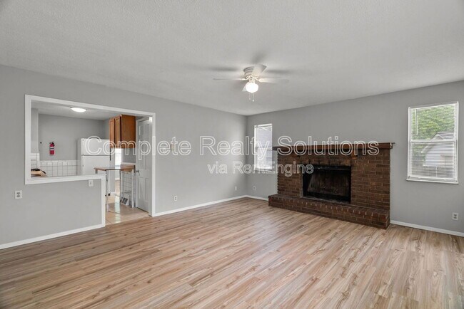 Foto del edificio - 7563 Haywood Dr