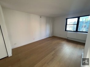 Building Photo - East 39th Street