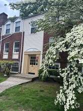 Building Photo - 800 tutor Ct
