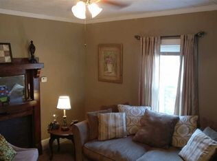 Building Photo - 347 Lone Oak Rd