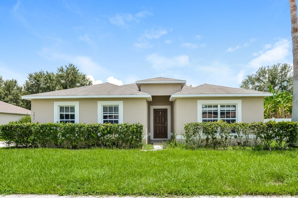 Primary Photo - 2437 Palmetto Ridge Cir