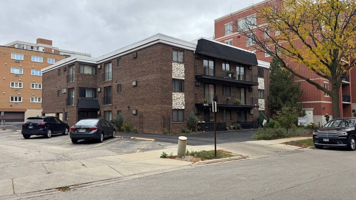 Primary Photo - 1650 Mill St