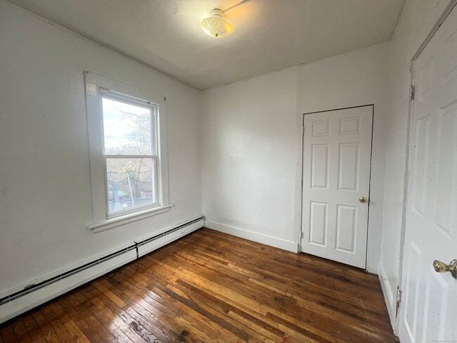 Foto del edificio - 129 Pleasant St