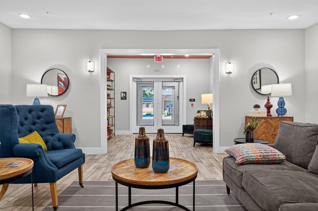 Building Photo - 6804 Westview Dr