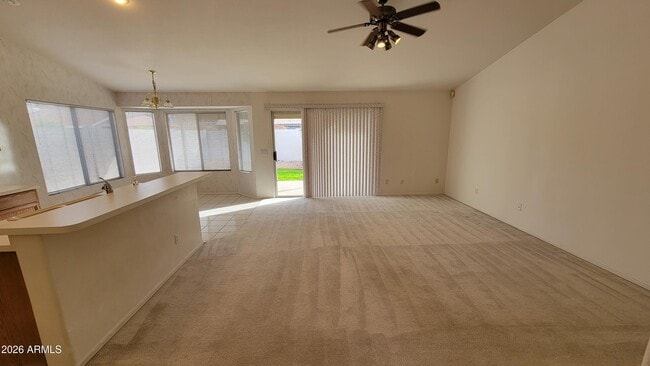 Foto del edificio - 8529 W Joan De Arc Ave