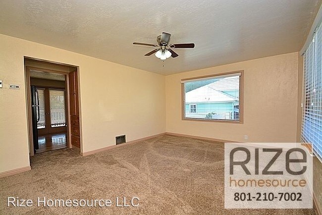 Building Photo - 2069 Van Buren Ave