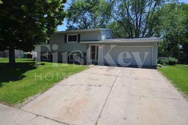 Building Photo - 155 Berkshire Dr