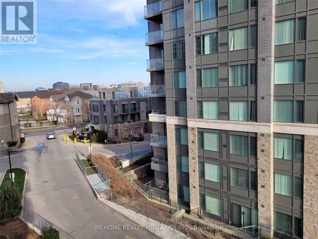 Building Photo - 273 South Park Rd