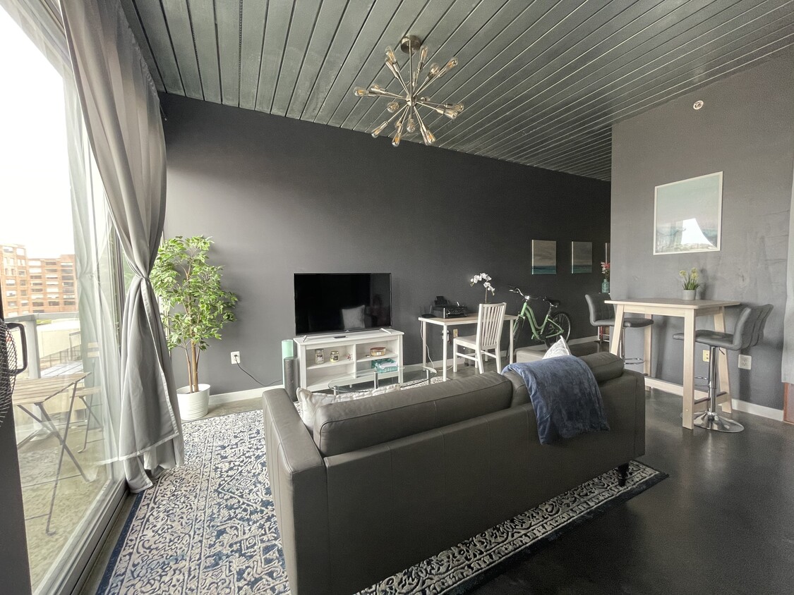 Foto principal - 620 Glen Iris Dr NE