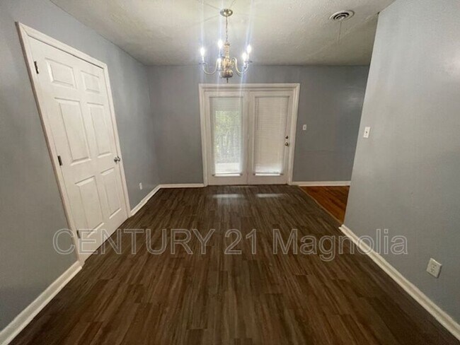 Foto del edificio - 1414 Springview Dr